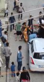 İstanbul’da satırlı ve sopalı meydan kavgası kamerada: Kadını yerde sürükleyip dövdüler