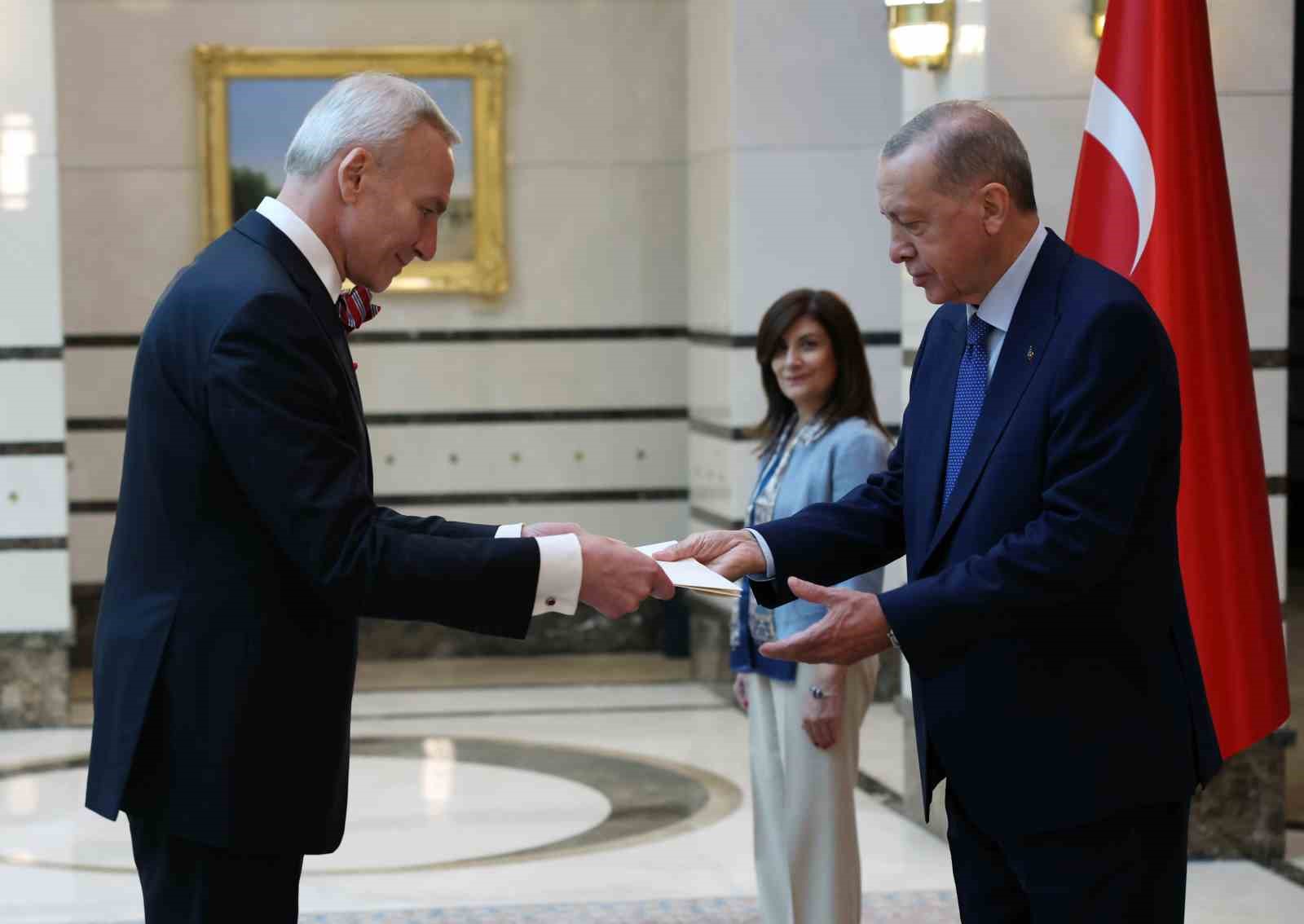 Cumhurbaşkanı Erdoğan, Estonya Büyükelçisi Reinart’ı kabul etti