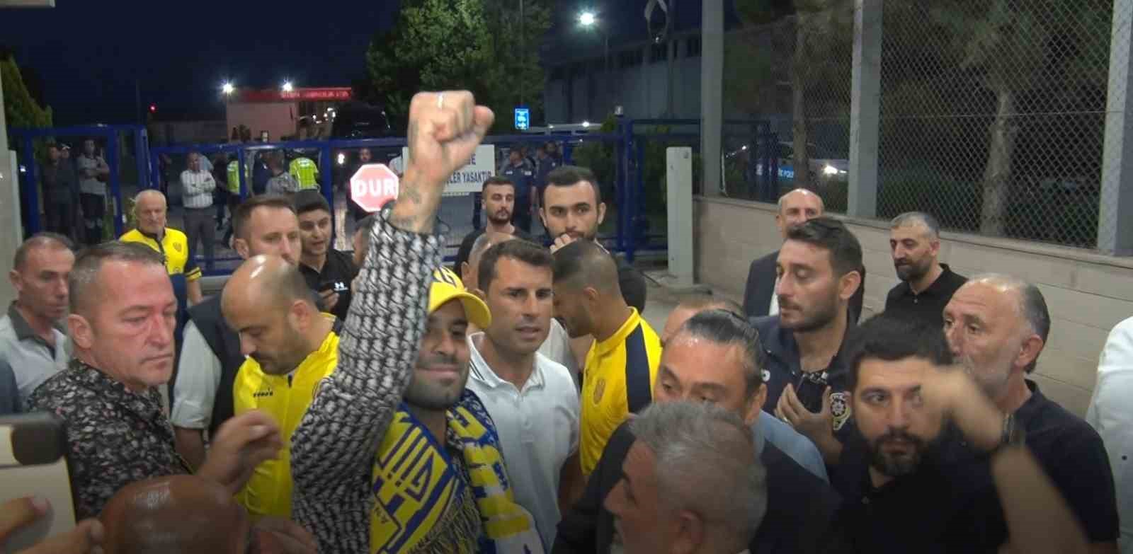 Bir dönem Türkiye’de oynayan Jese Rodriguez, Brezilya’nın yolunu tuttu