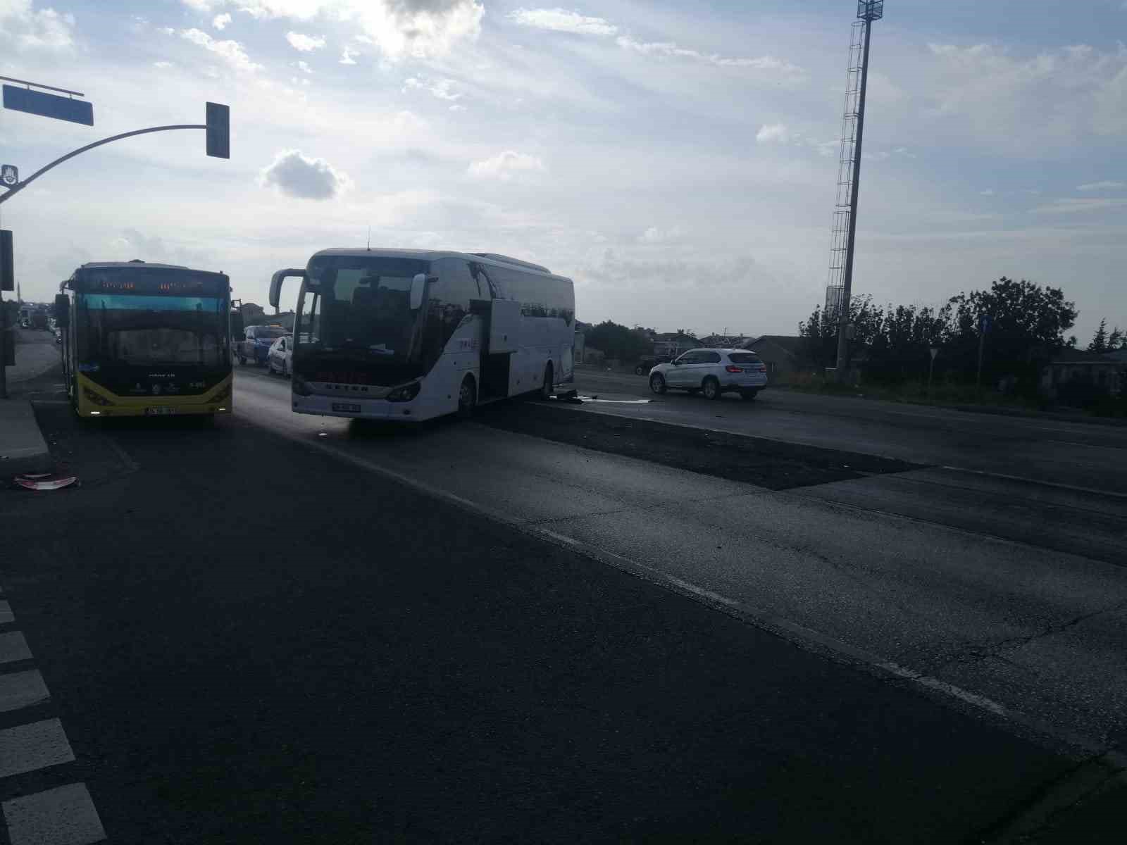 Silivri’de kadın otobüs şoförünün soğukkanlılığı muhtemel faciayı önledi
