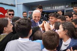 Ümraniye’de ilk ders zili çaldı