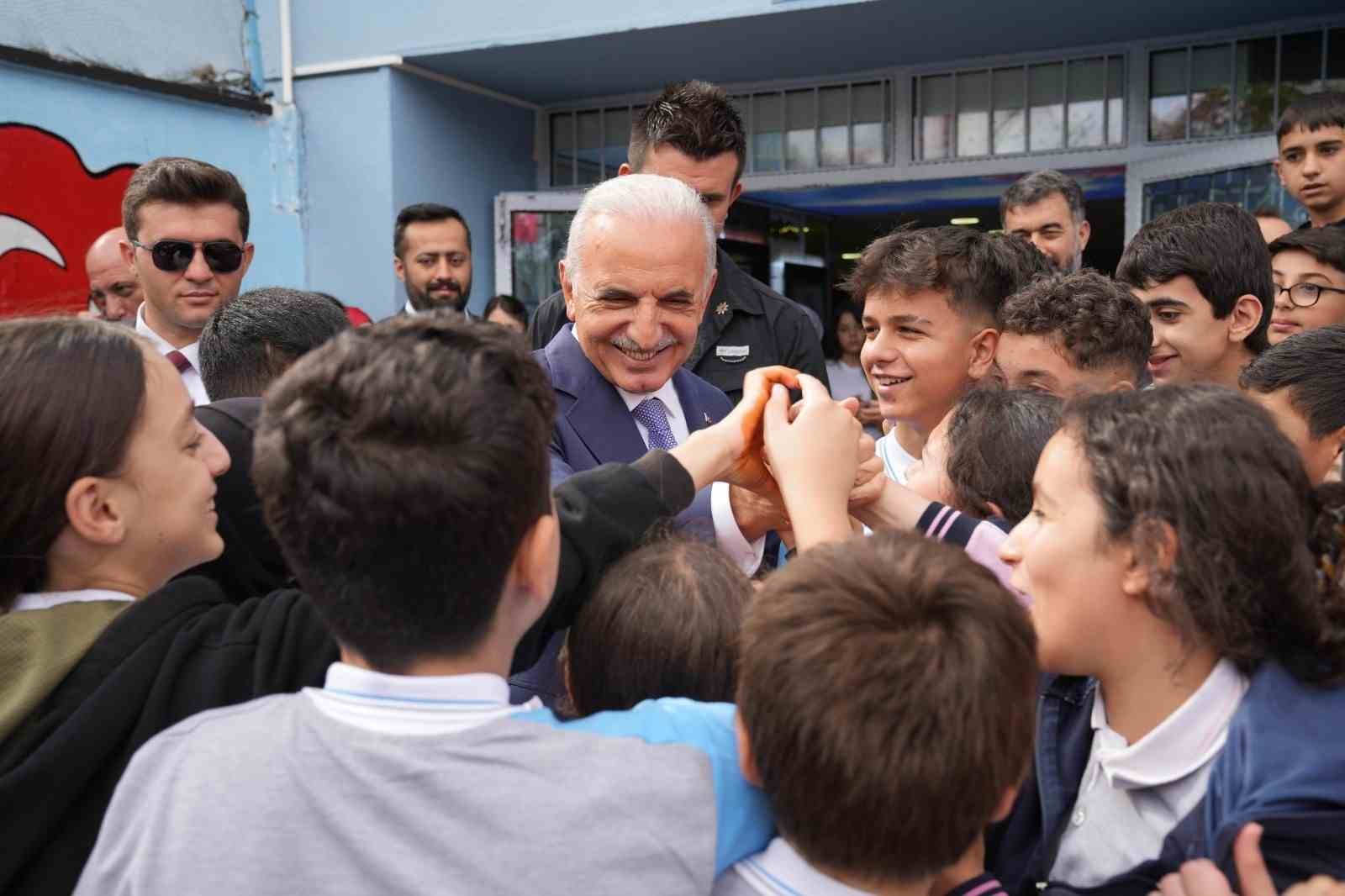 Ümraniye’de ilk ders zili çaldı
