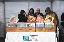 Kadıköy’de plaklar Barış Manço anısına dönecek