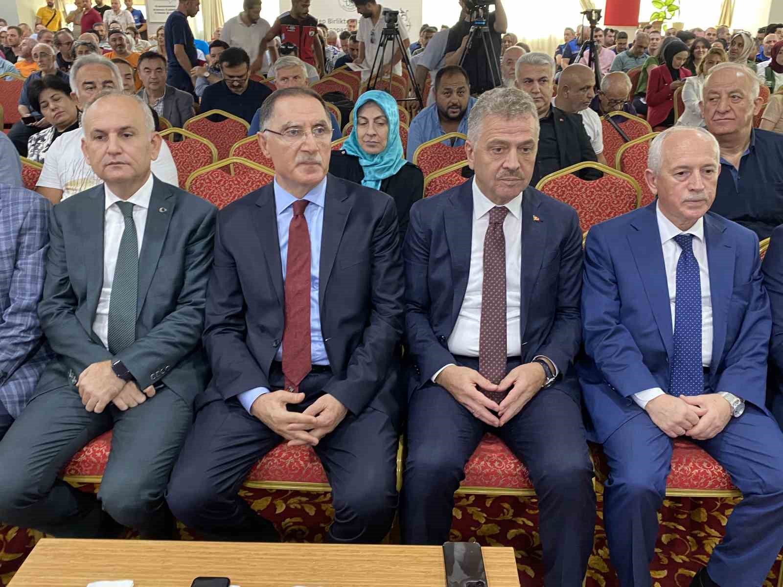 Kamu Başdenetçisi Şeref Malkoç Gaziosmanpaşalılar buluştu