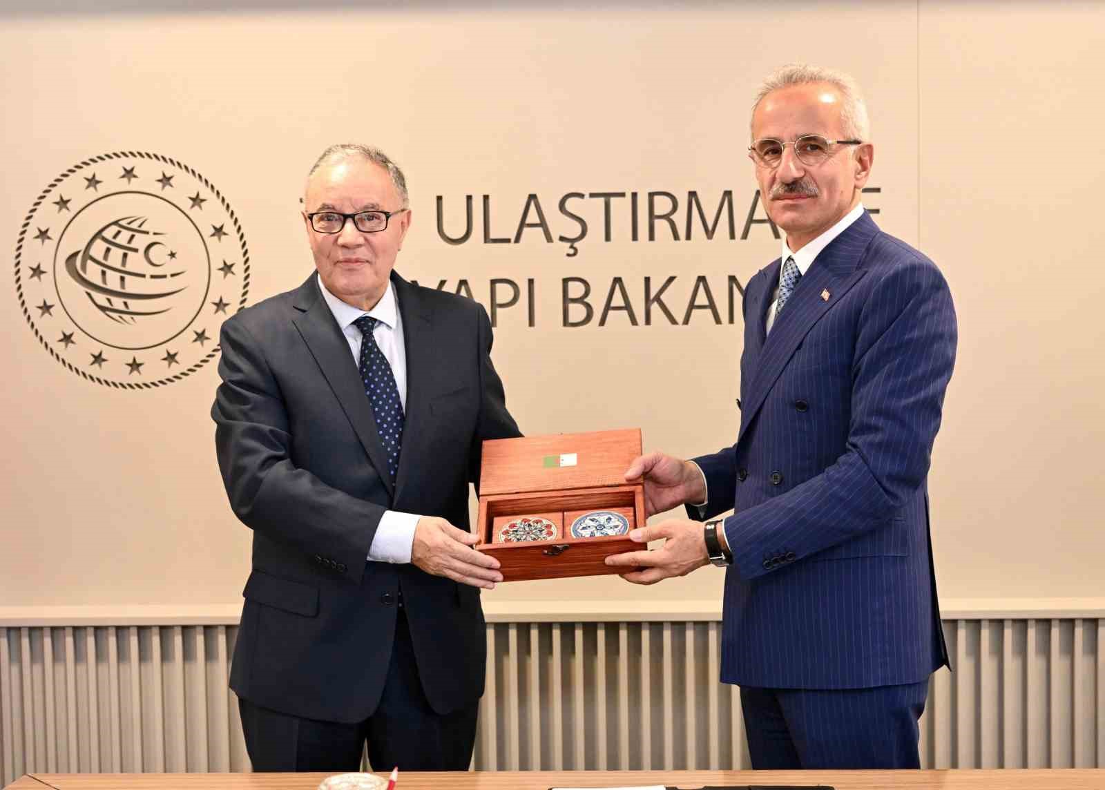 Bakan Uraloğlu, Cezayir Büyükelçisi Belan’ı kabul etti