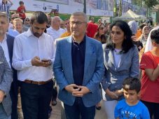 Eyüpsultan Belediyesi, Parseller Spor Sahası’nı futbolseverlerle buluşturdu