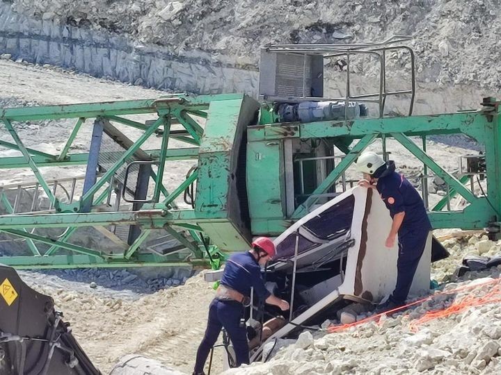 Arnavutköy’de sanayi sitesi inşaatında vinç devrildi: 1 işçi hayatını kaybetti