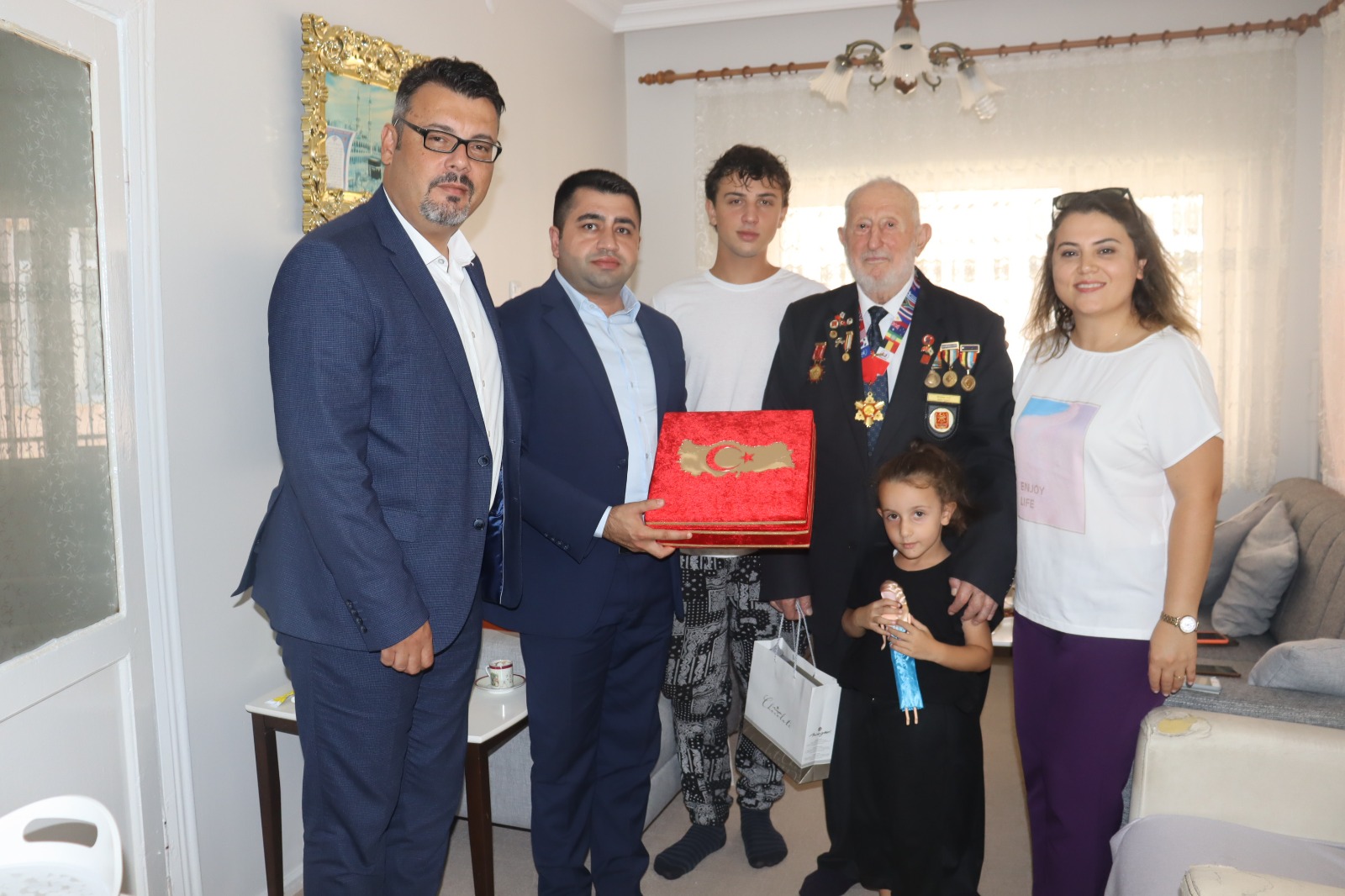 İzmit Belediyesi Kahraman Gazileri unutmadı