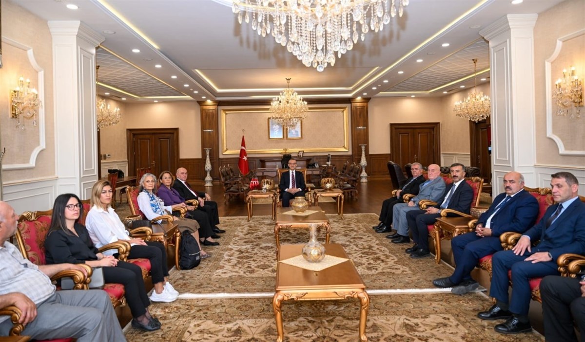 Ahilik Komitesi’nden Vali Yavuz’a ziyaret