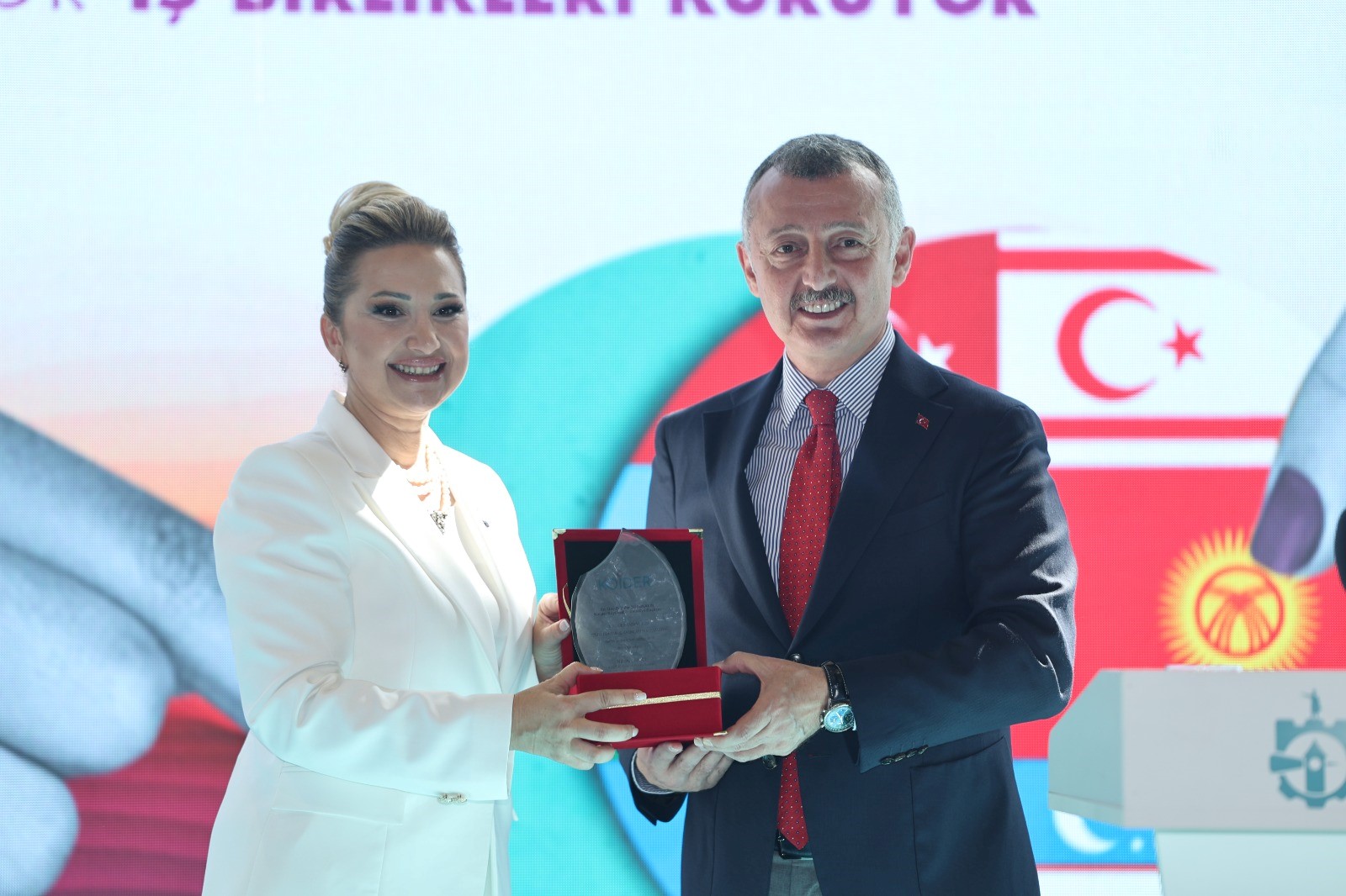 Büyükakın: “Biz bu şehrin kadınlarına inanıyoruz” Büyükakın: “Biz bu şehrin kadınlarına inanıyoruz”
