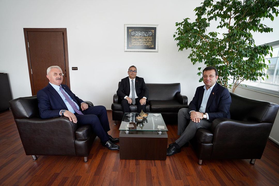 Ekrem İmamoğlu, Nail Çiler ile ne görüştü? Ziyaretin detayları ortaya çıktı! Ekrem İmamoğlu, Nail Çiler ile ne görüştü? Ziyaretin detayları ortaya çıktı!