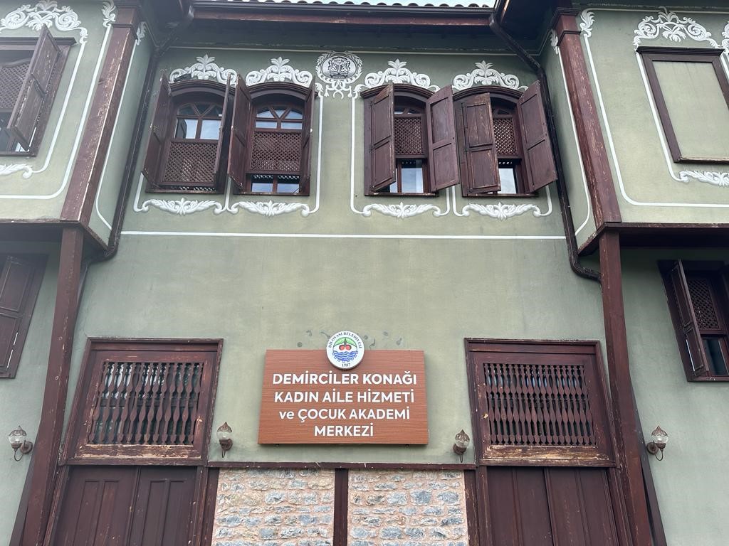 172 yıllık tarihi konak kadınların hizmetinde 172 yıllık tarihi konak kadınların hizmetinde