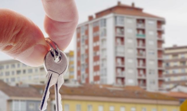 Kocaeli Merkez’de 3 katlı bina mahkemeden satılıktır