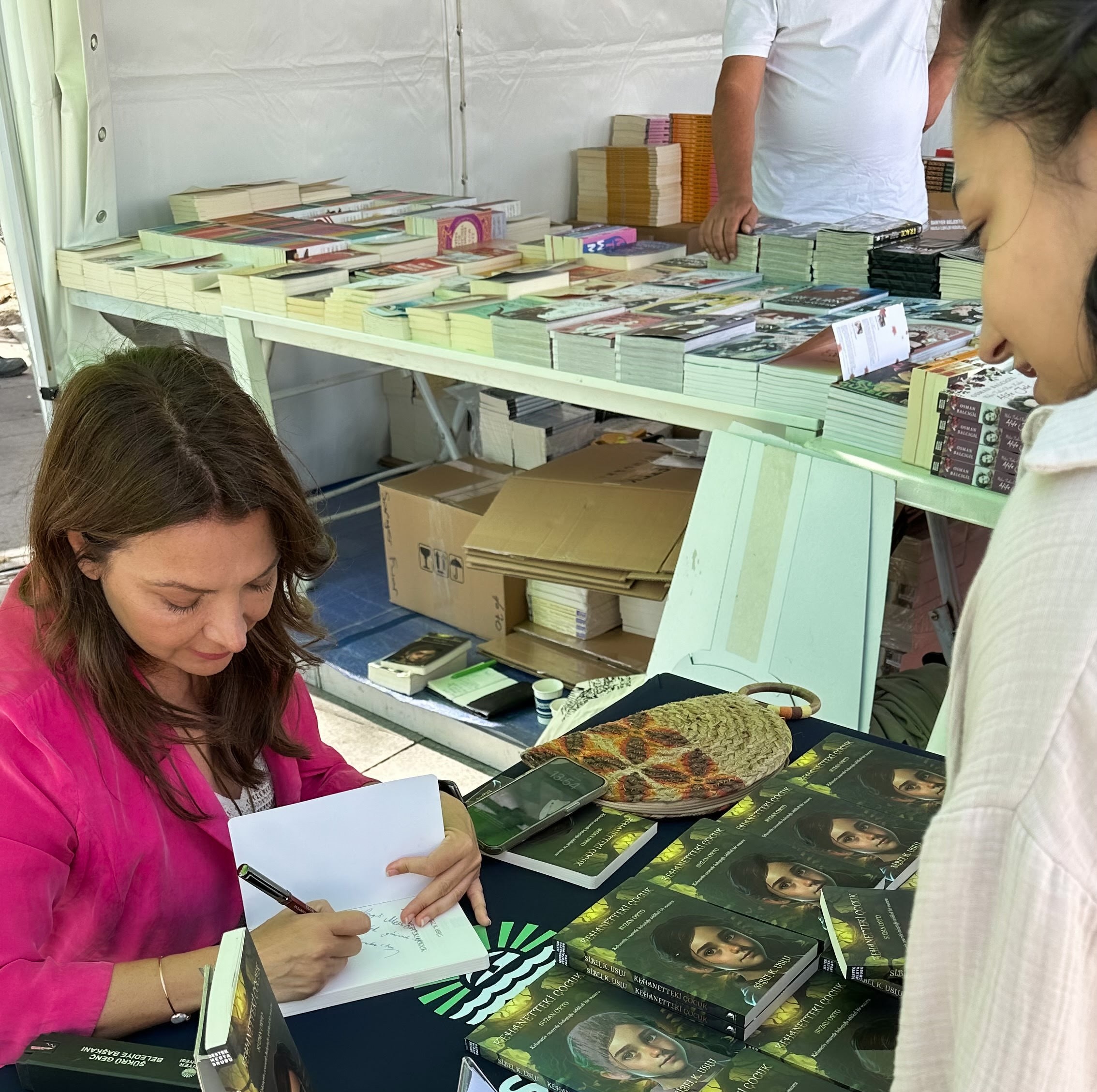 Yapay zeka kullanılarak Türk mitolojisinden esinlenen kitap kaleme alındı
