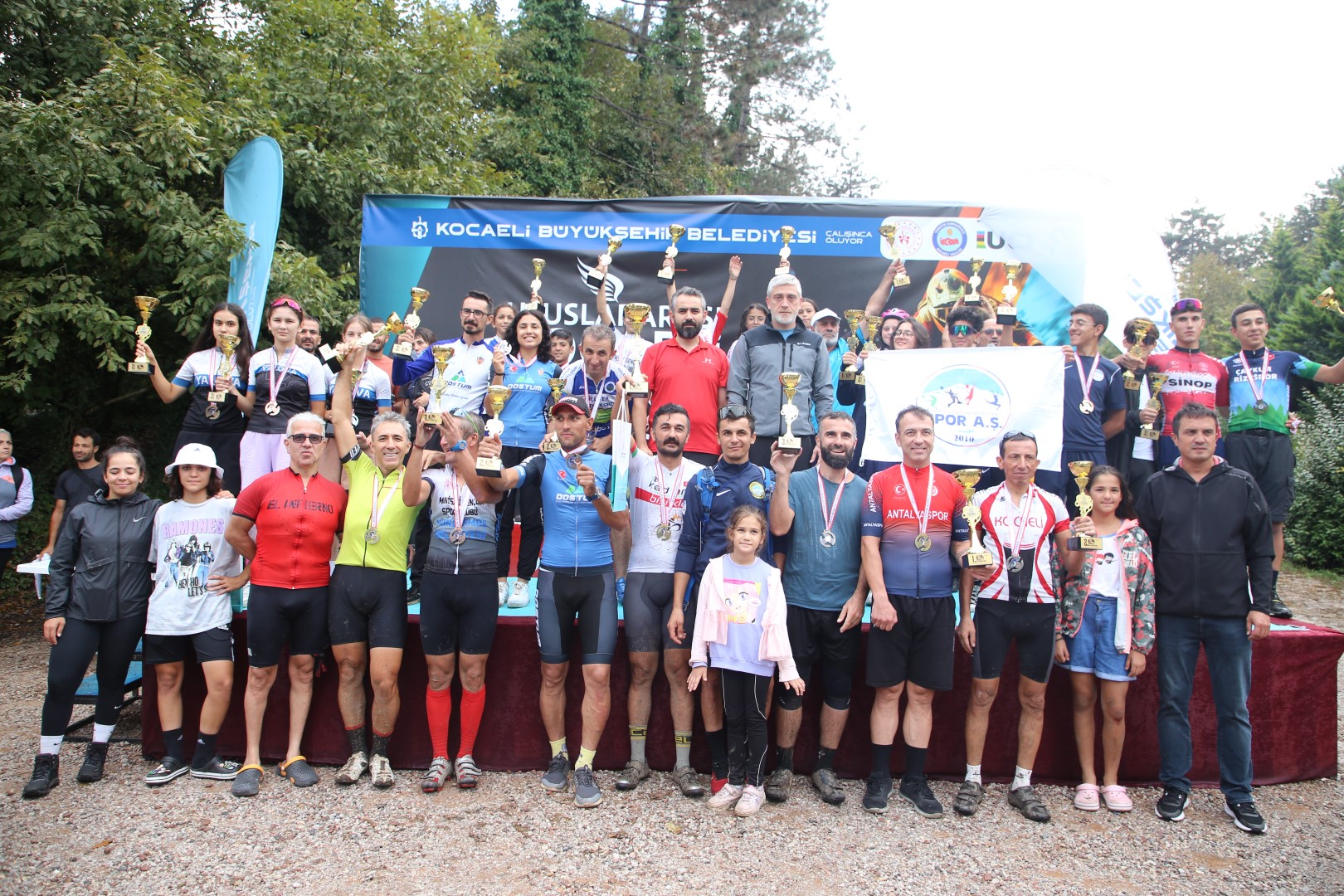 152 sporcu Dağ Bisikletinde yarıştı 152 sporcu Dağ Bisikletinde yarıştı