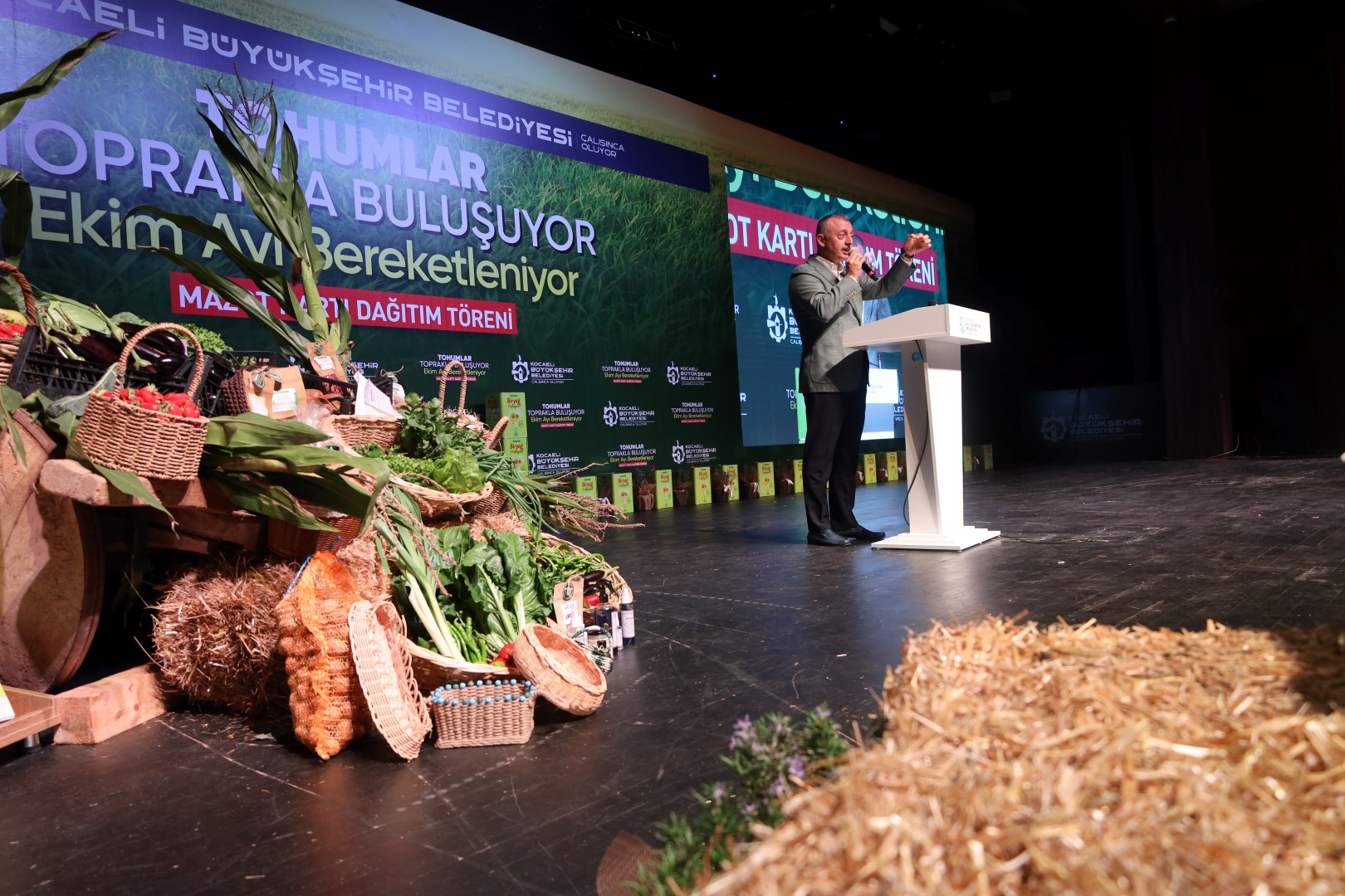 Büyükşehir’den 156 milyonluk tarımsal destek Büyükşehir’den 156 milyonluk tarımsal destek