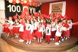 Çayırova’lı çocukların Cumhuriyet coşkusu