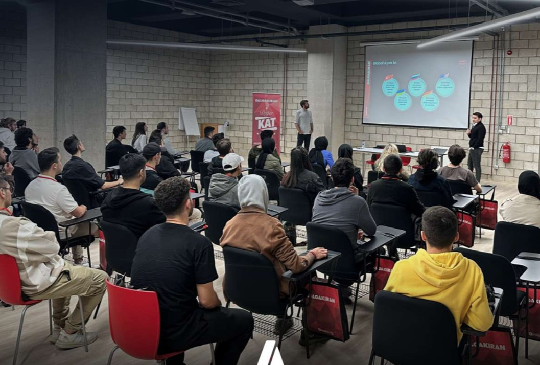 Dalgakıran, yazılımcıları fabrikada ağırladı Dalgakıran, yazılımcıları fabrikada ağırladı