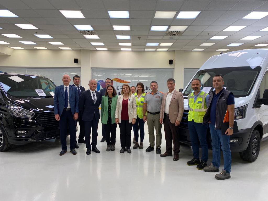 Başkan Hürriyet’ten Ford Otosan’a ziyaret