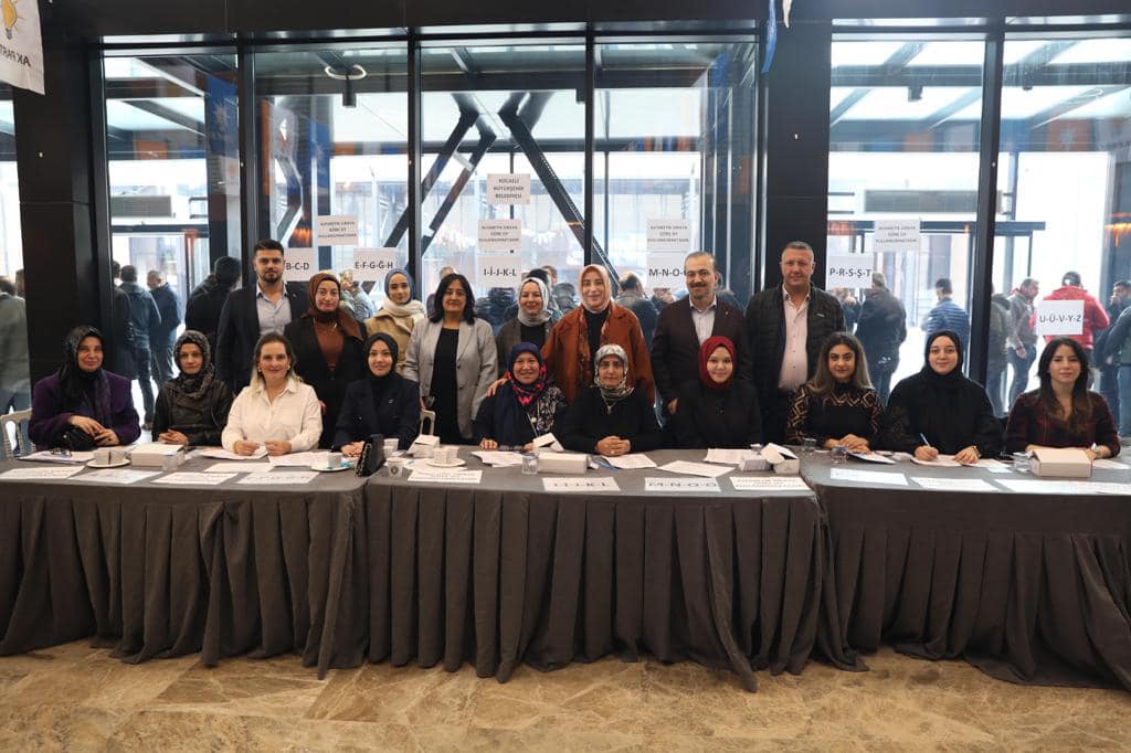 Ak Parti Temayul Yoklaması’na rekor katılım