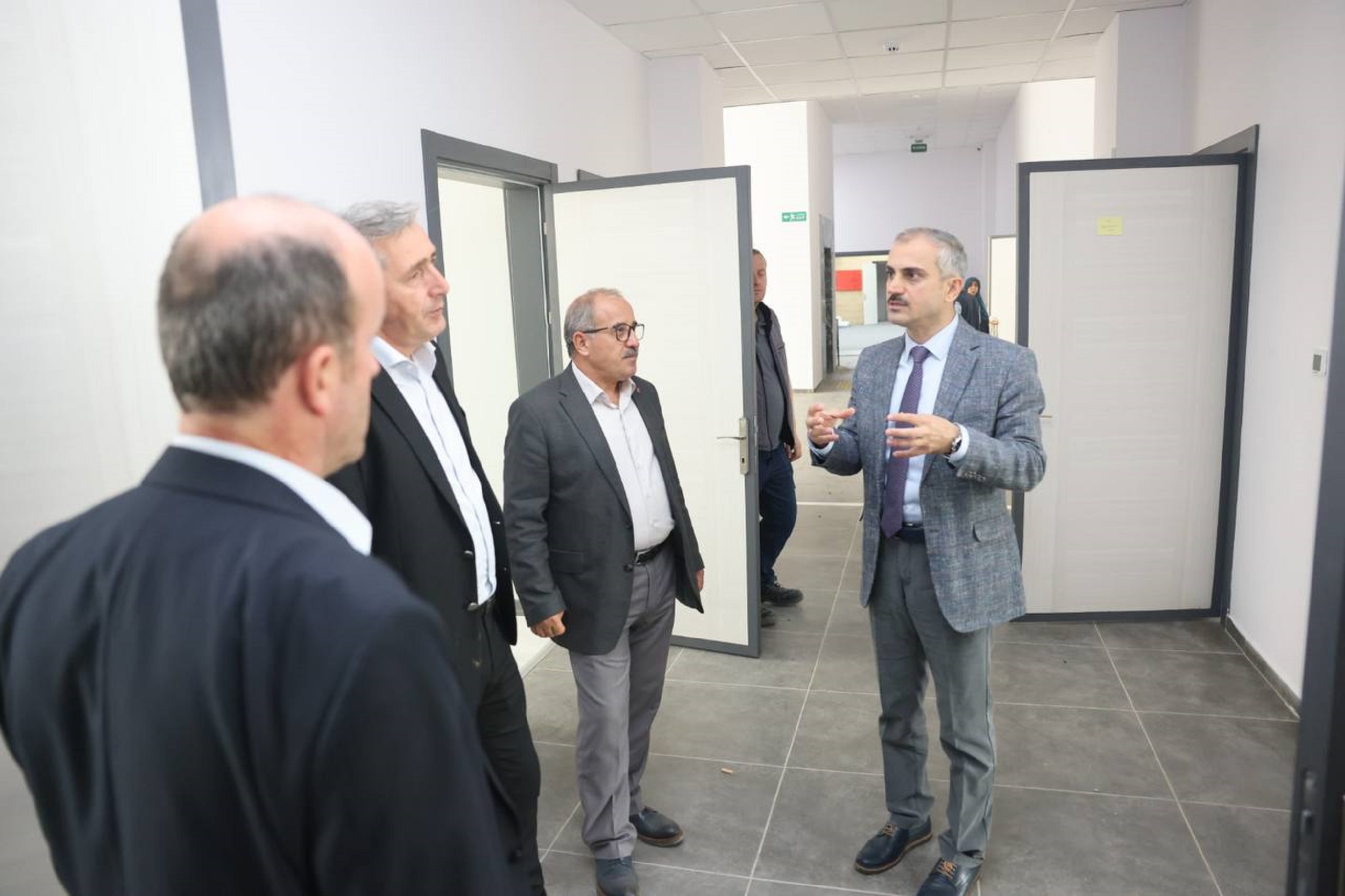 Başkan Çiftçi, Engelliler Merkezi’ni inceledi