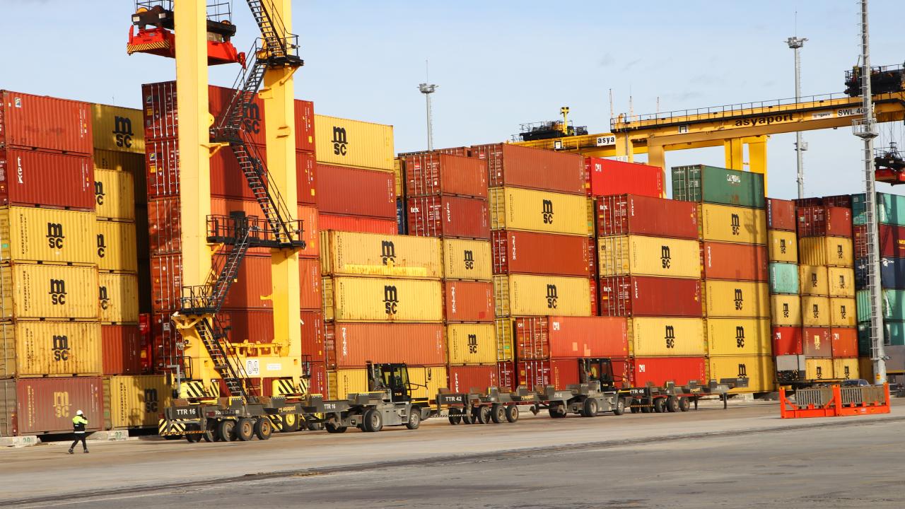 Dış ticaret açığı 5,12 milyar dolara indi