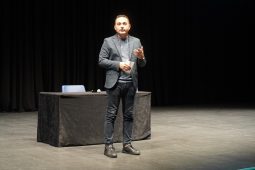 Ünlü psikologdan terapi gibi tavsiyeler