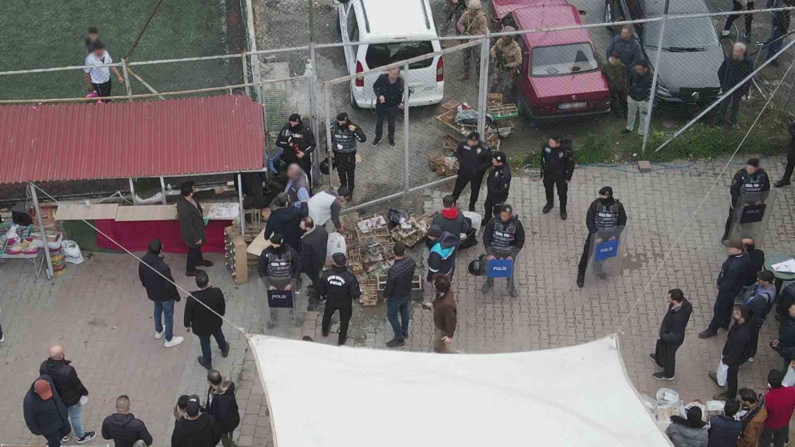 İstanbul’da kaçak kuş pazarına operasyon: 24 gözaltı, 839 yabani kuşa el konuldu