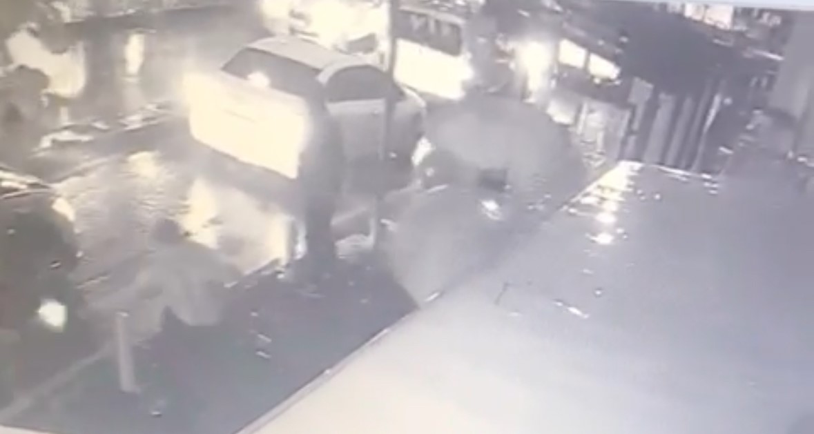 İstanbul’da cadde ortasında husumetlilerine kurşun yağdıran zanlı yakalandı