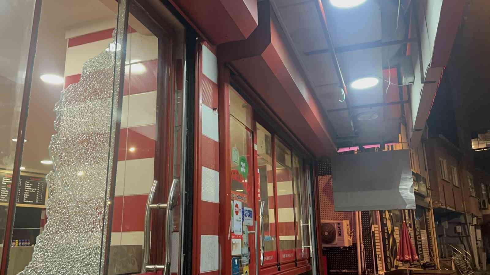 Eyüpsultan’da restorana pompalı silahla saldırı: 2’si ağır 5 yaralı