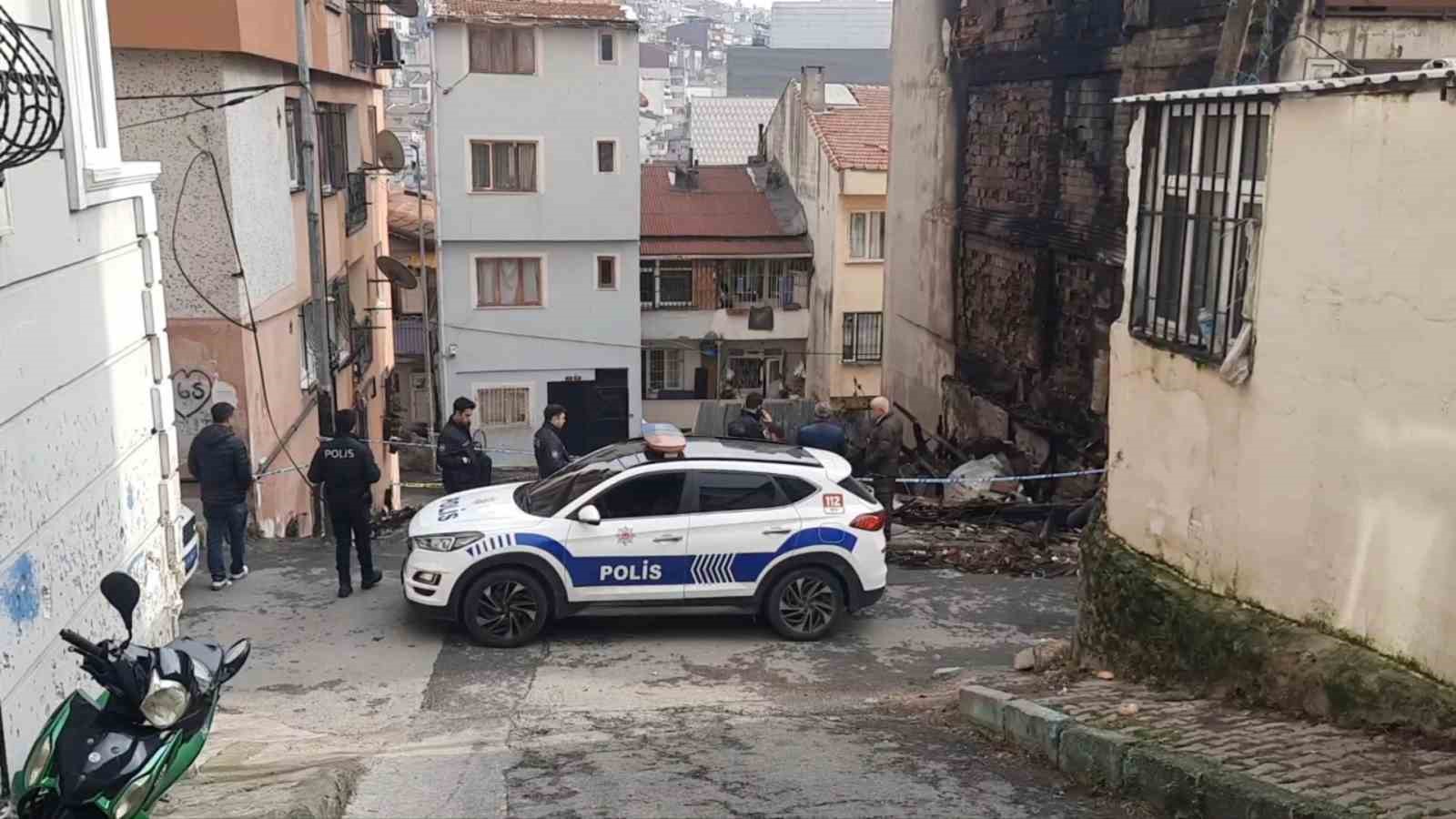 Beyoğlu’nda bir kişinin öldüğü yangında olay yerindeki çalışmalar tamamlandı