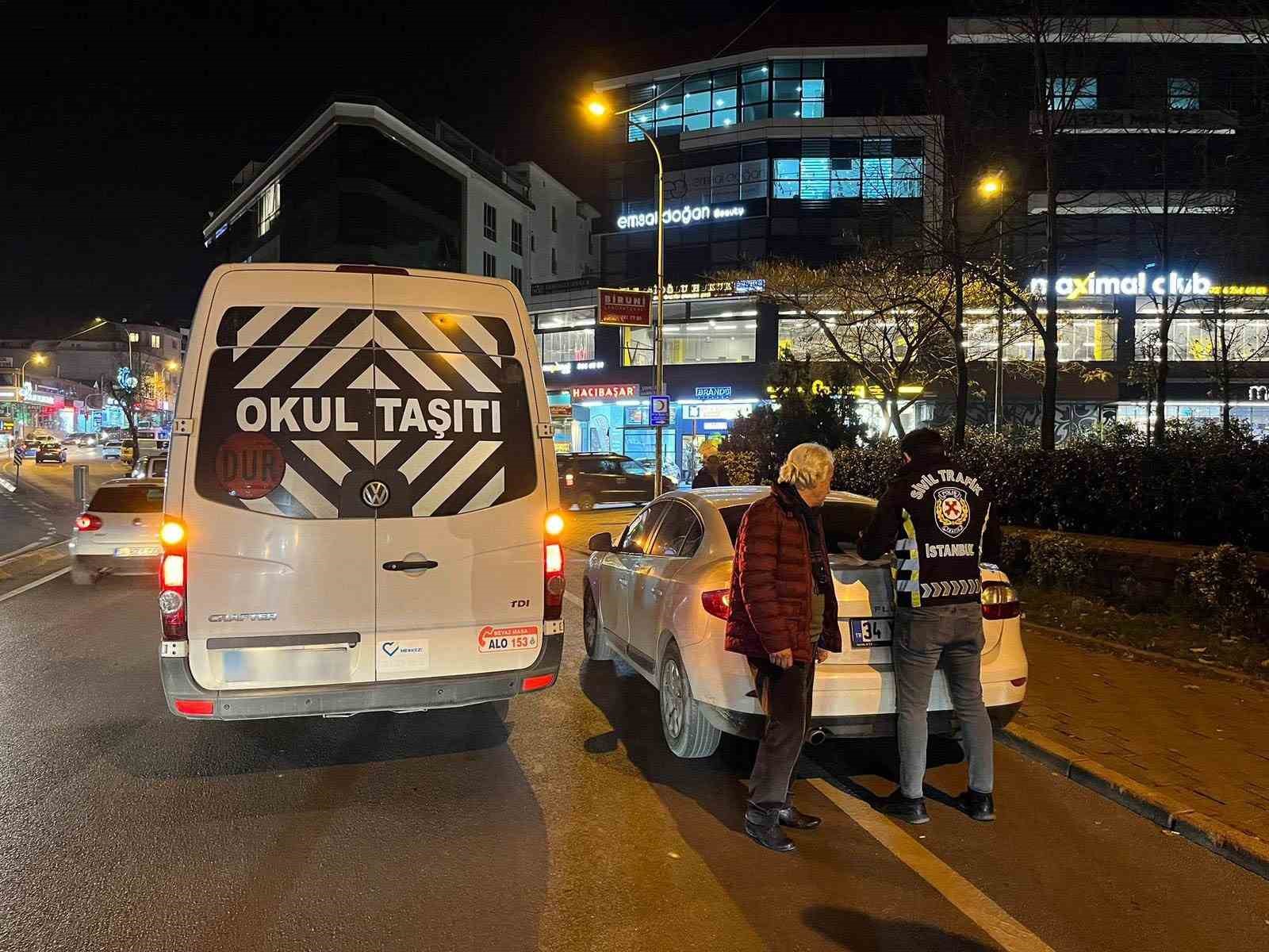 Çekmeköy’de ikiz plaka ile korsan taşımacılık yapan minibüs sürücüsüne 42 bin 401 TL ceza