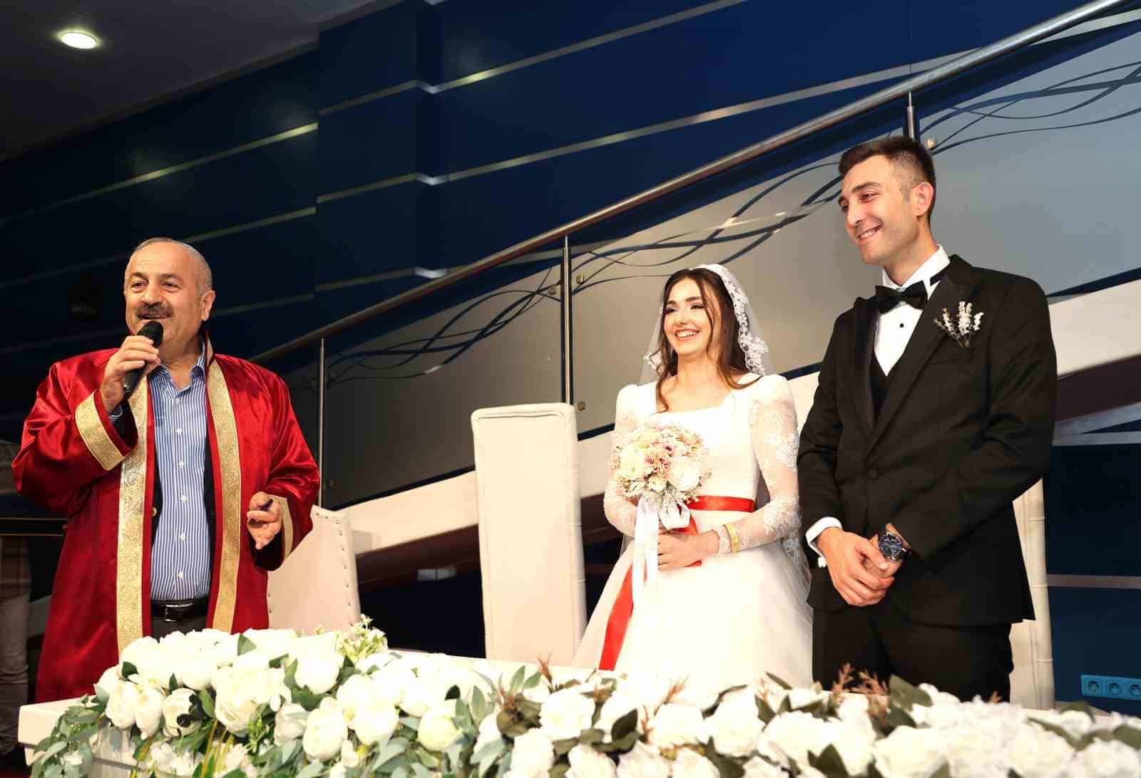 Gebze’de 2 bin 964 kişi mutluluğa “evet” dedi