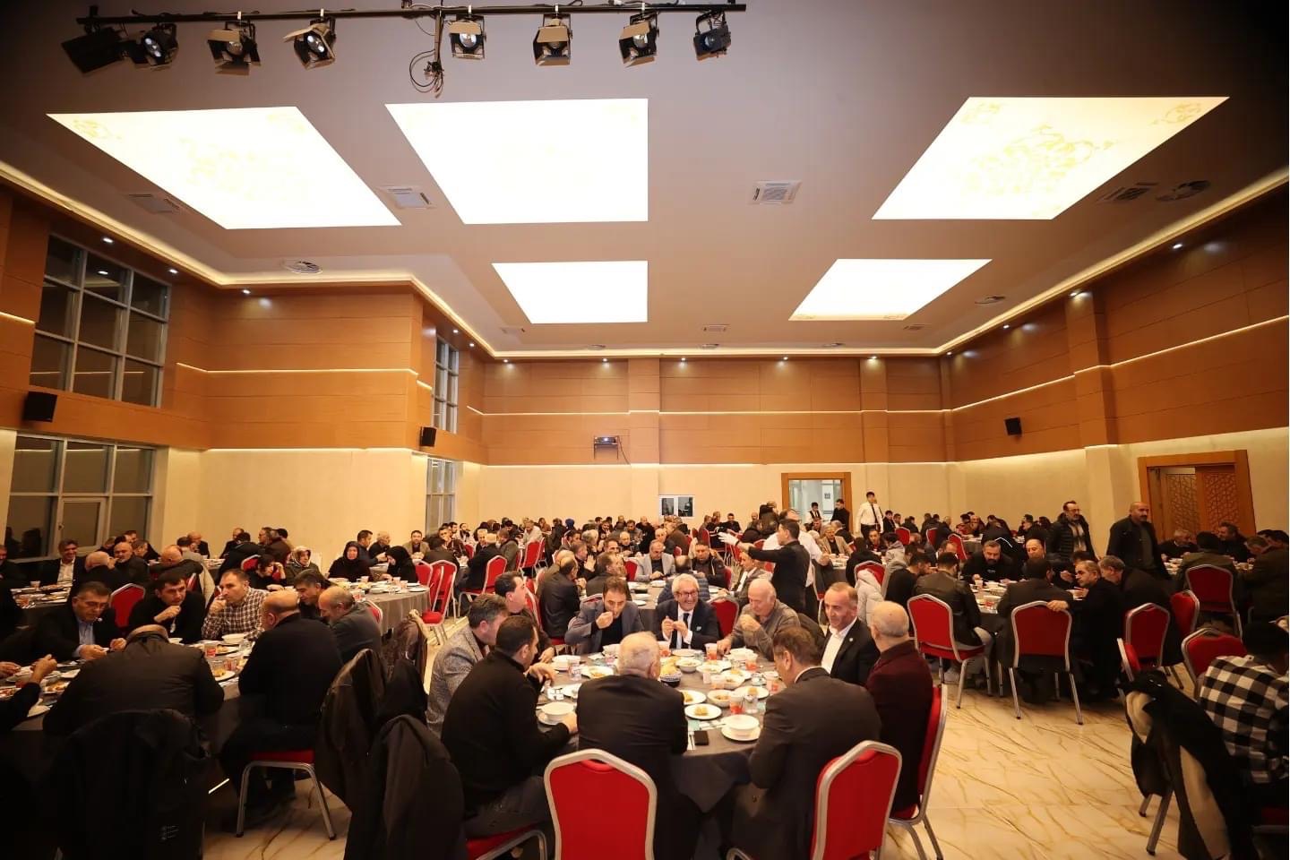 Başkan Büyükgöz Dadaşlara ‘Sağlam İşler’i anlattı Başkan Büyükgöz Dadaşlara ‘Sağlam İşler’i anlattı