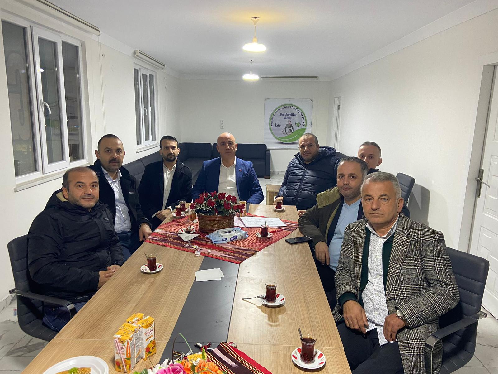 Oruçbeylilerde yeni  başkan Ahmet  Kayış oldu