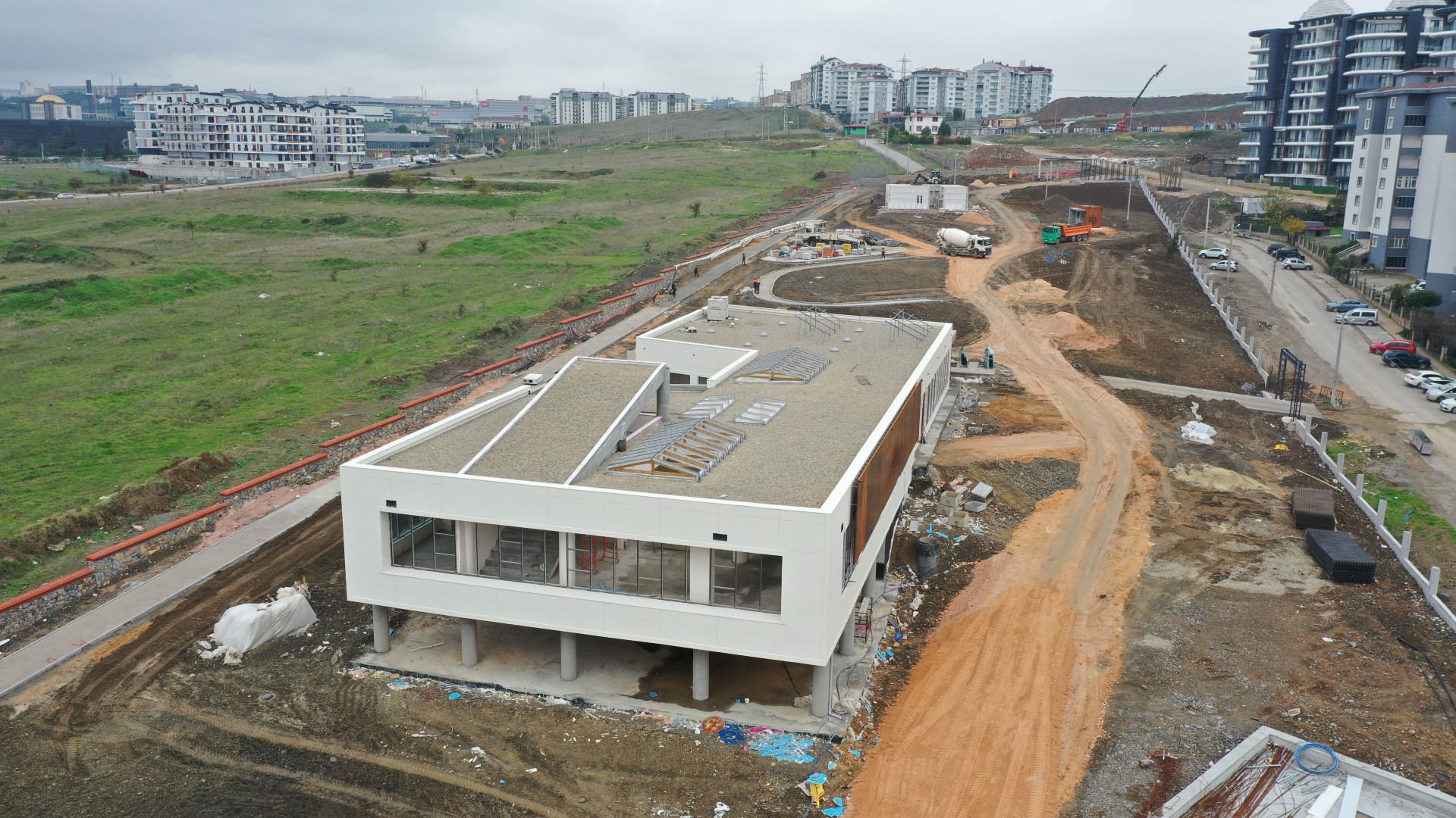 Çayırova Millet Bahçesine 1500 ağaç