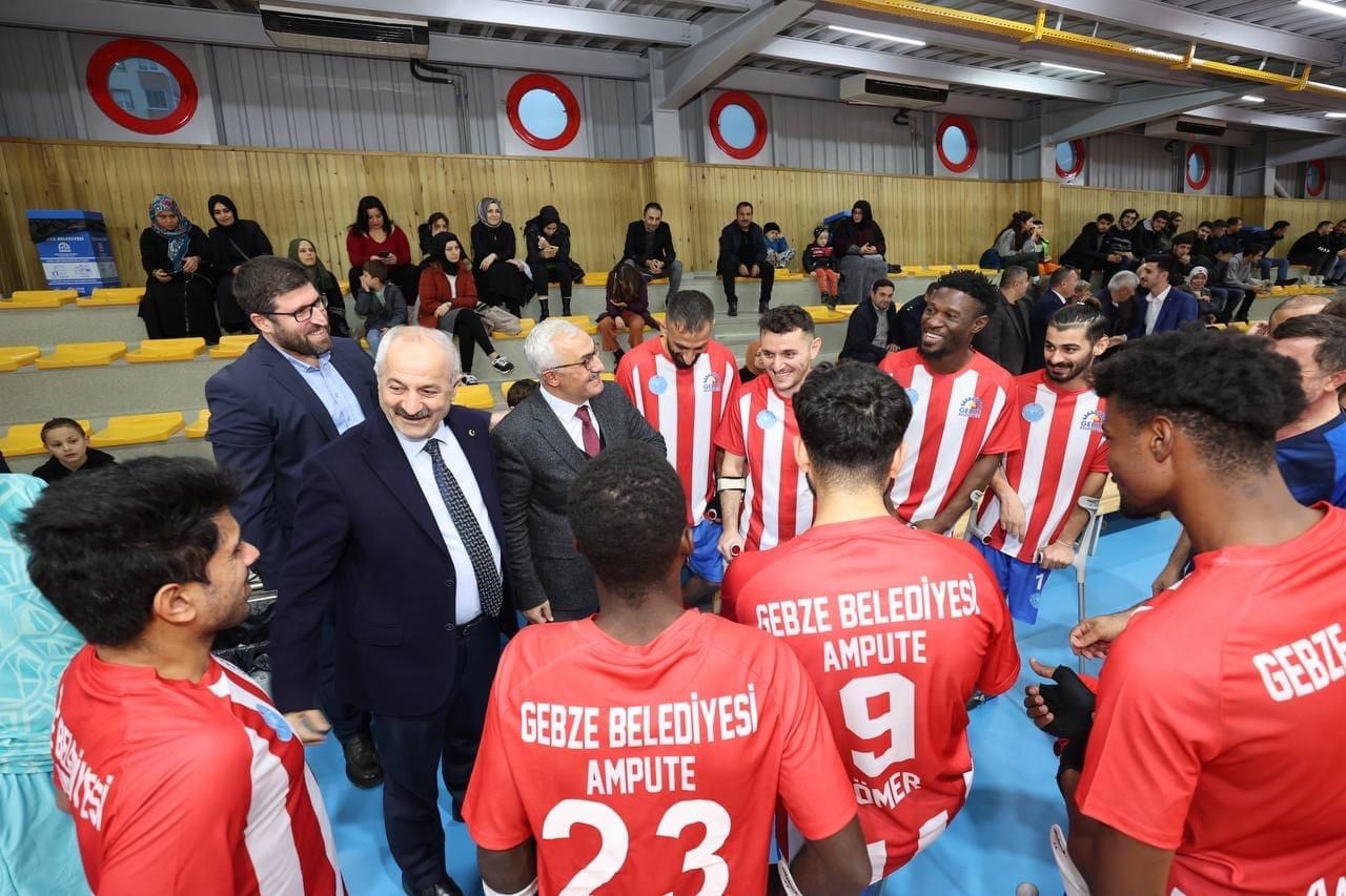 ‘Dünya Engelliler Günü’nde Gebze Ampute resitali