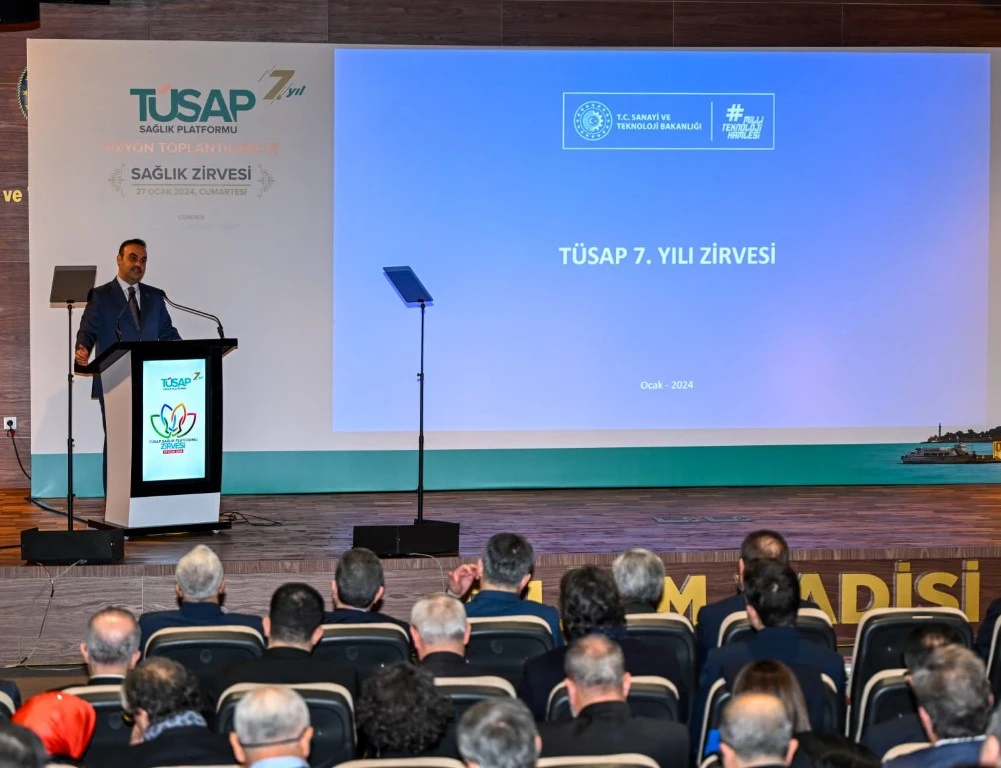 Bakan Kacır, TÜSAP Sağlık Zirvesi’nde katıldı