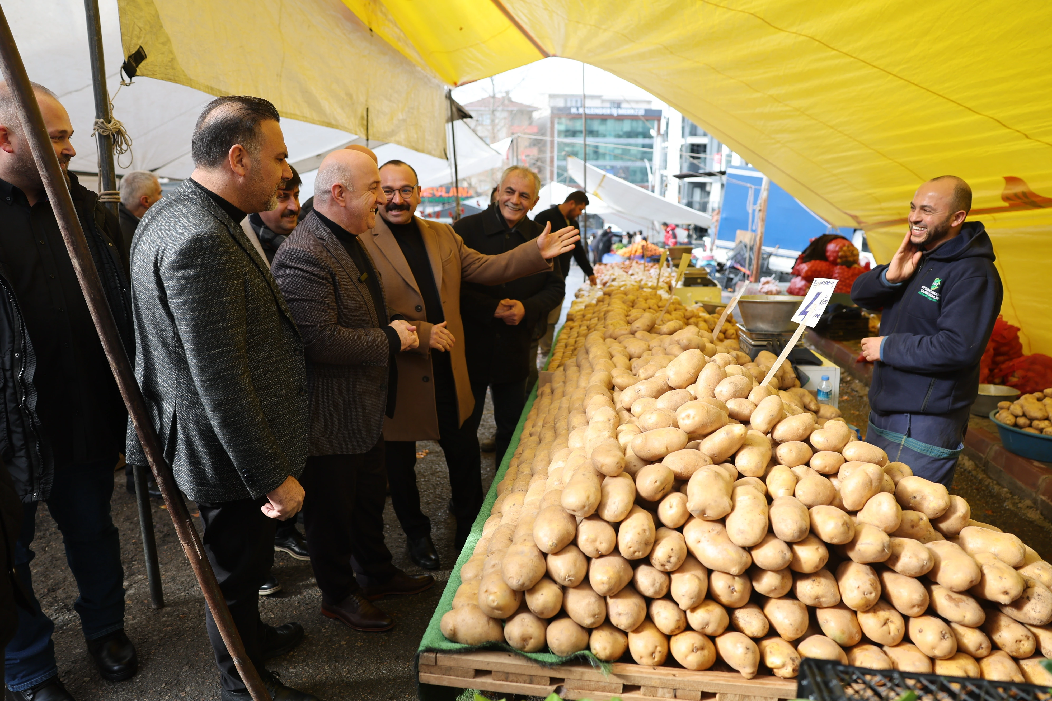 Emek Mahallesi Kapalı Pazarı açılıyor Emek Mahallesi Kapalı Pazarı açılıyor