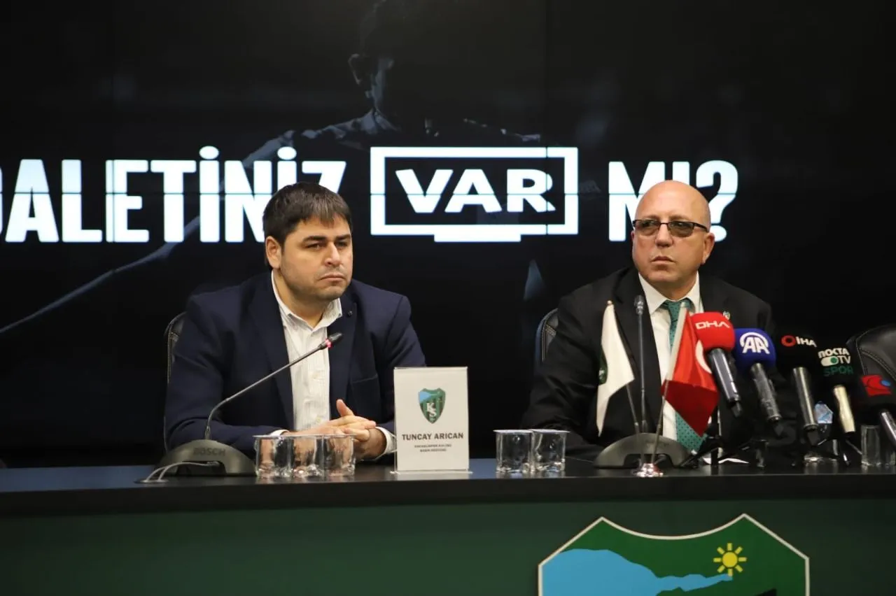 Böyle bir rezillik görmedim!