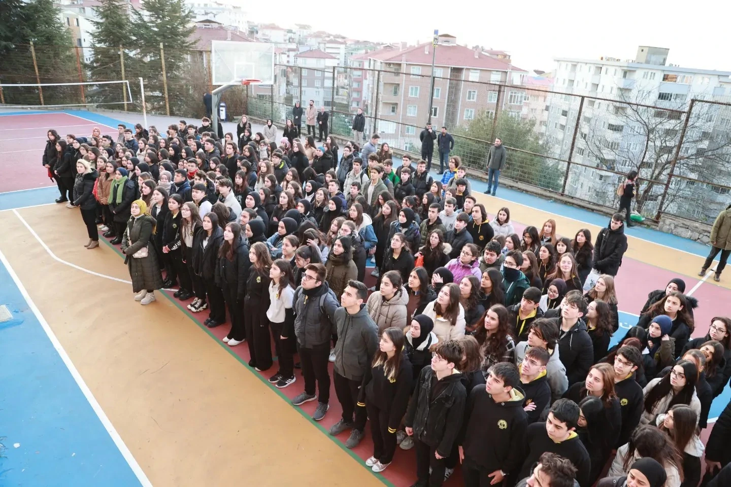 Sarkuysan’da şehitler için saygı duruşu