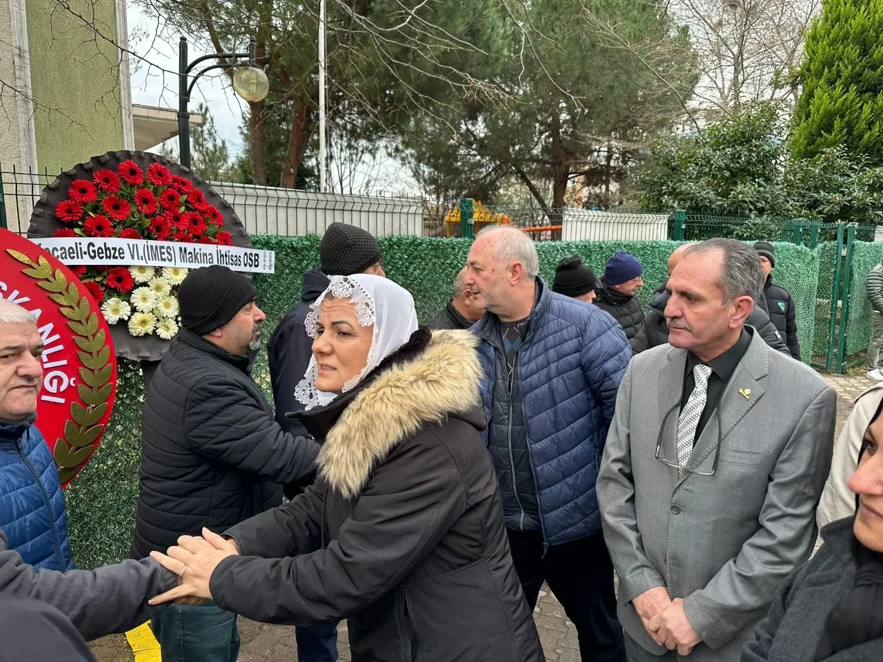 Emine Kaplan dualarla toprağa verildi Emine Kaplan dualarla toprağa verildi