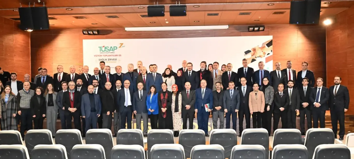 Bakan Kacır, TÜSAP Sağlık Zirvesi’nde katıldı
