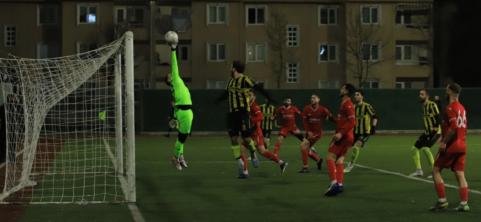 Lider Çayırovaspor nazara geldi !