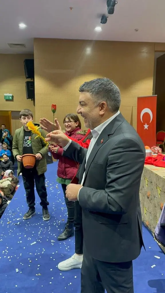 Dilovası’nda çocuklar doyasıya eğlendi Dilovası’nda çocuklar doyasıya eğlendi