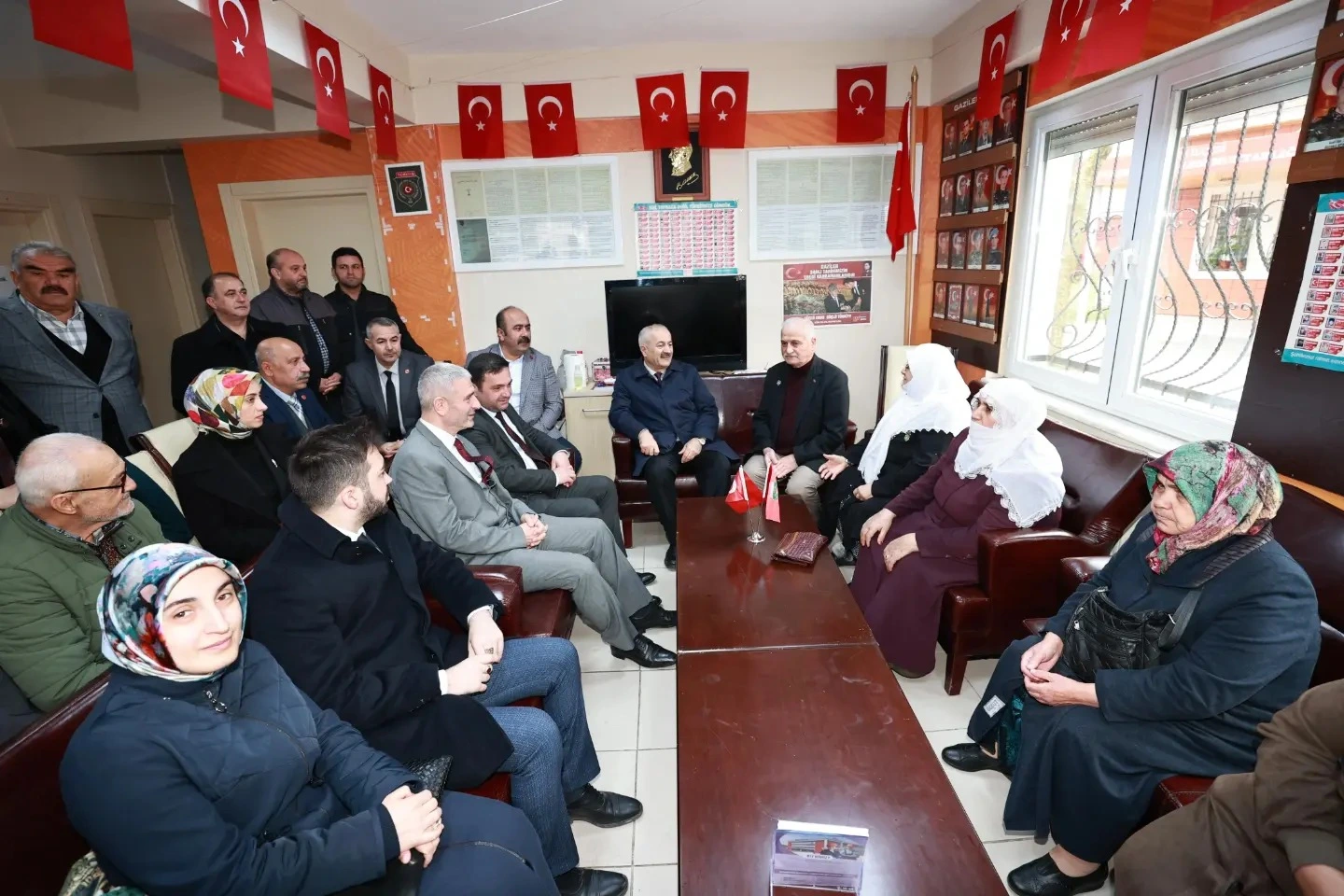Büyükgöz’den şehit aileleri derneğine ziyaret Büyükgöz’den şehit aileleri derneğine ziyaret