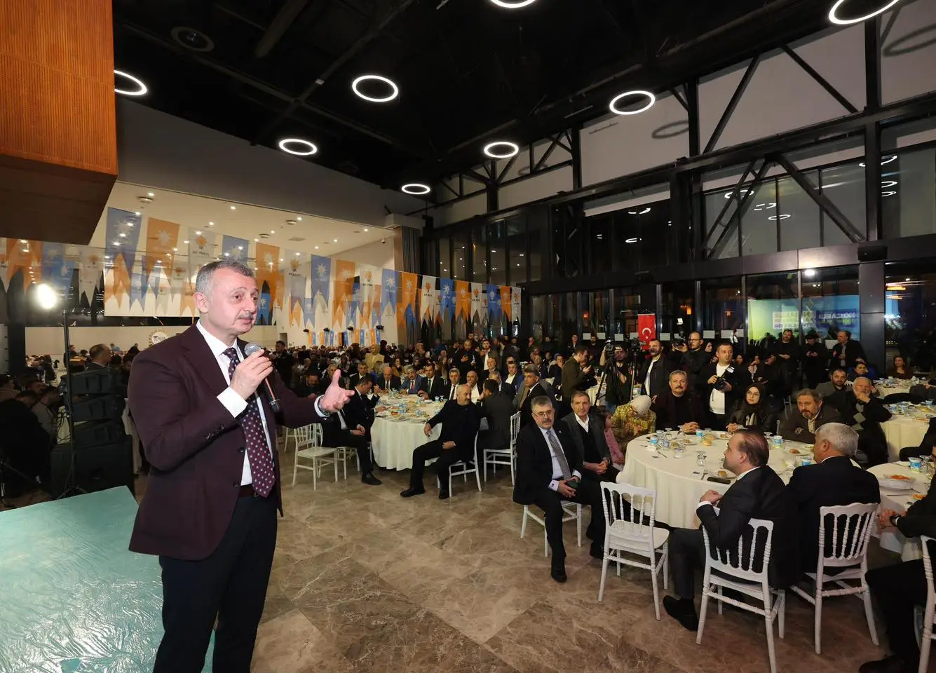 Büyükakın, Mahalle Başkanlarını topladı!