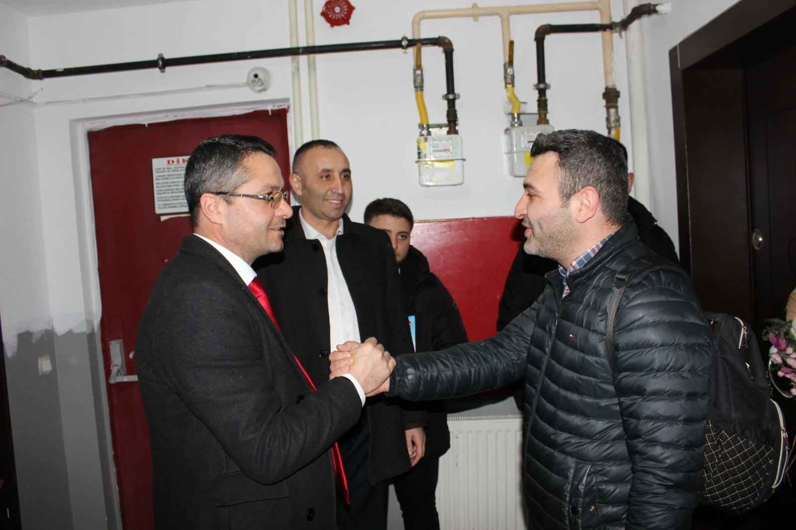 CHP’li Gökçe, “Çayırova’da çalmadık kapı bırakmayacağız” CHP’li Gökçe, “Çayırova’da çalmadık kapı bırakmayacağız”