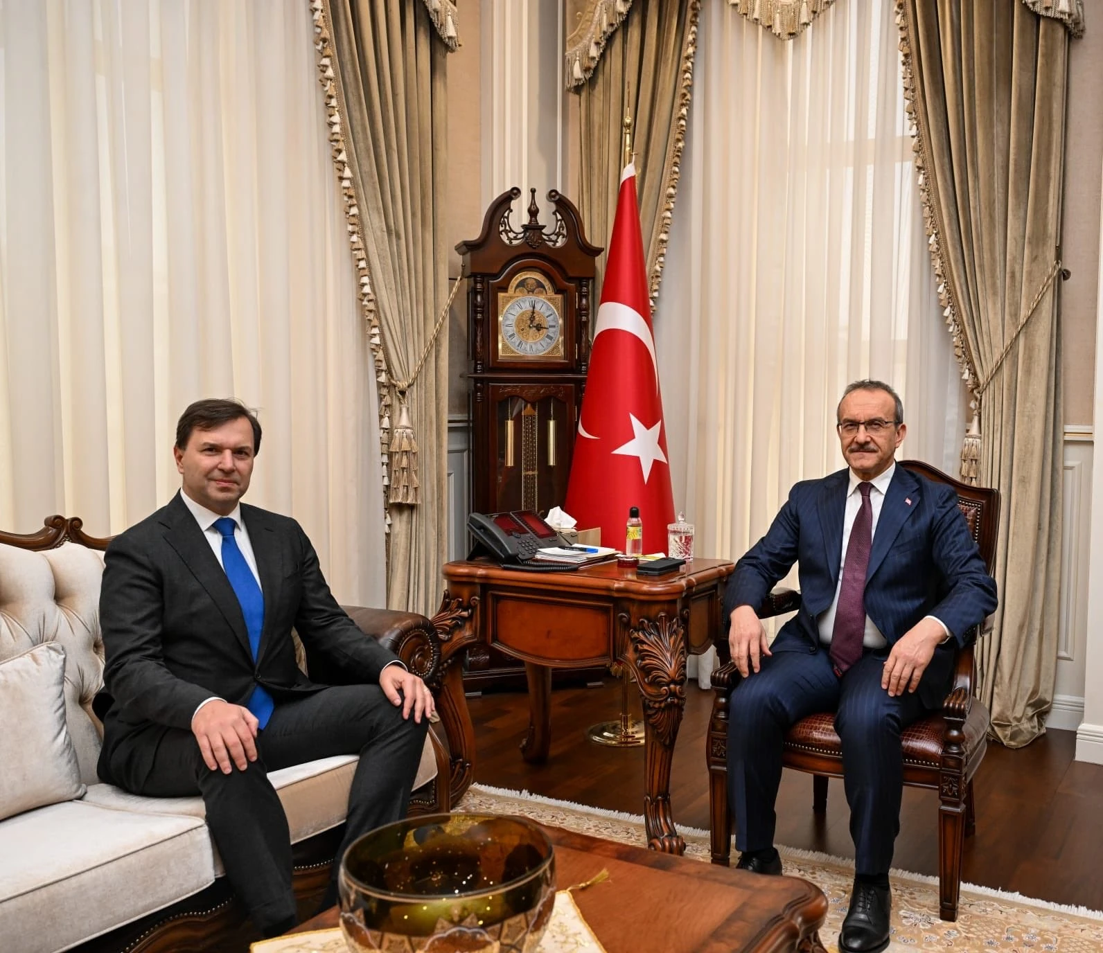 Rehine krizinin yaşandığı firmanın Genel Müdürü, Vali Yavuz’u ziyaret etti