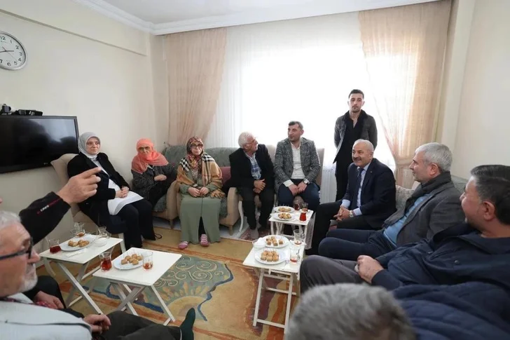 Büyükgöz, İnönü'de Seçim Çalışmalarını Sürdürdü Büyükgöz, İnönü'de Seçim Çalışmalarını Sürdürdü